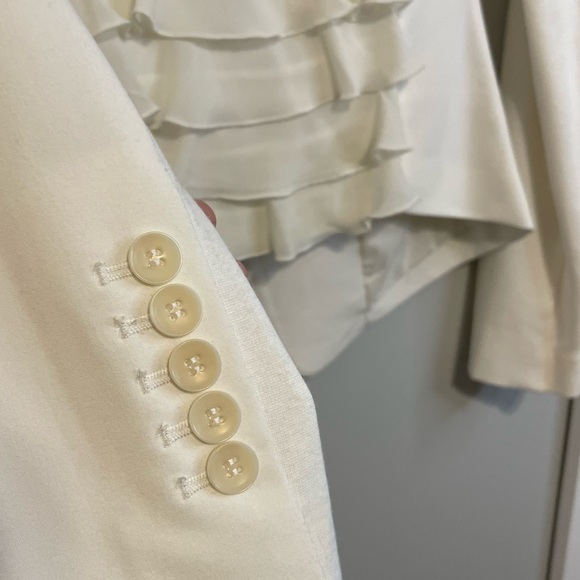 BCBGMaxAzria Adoree Ruffle Back Blazer Off White Ivory Gardenia XS NWOT - Picture 6 of 13